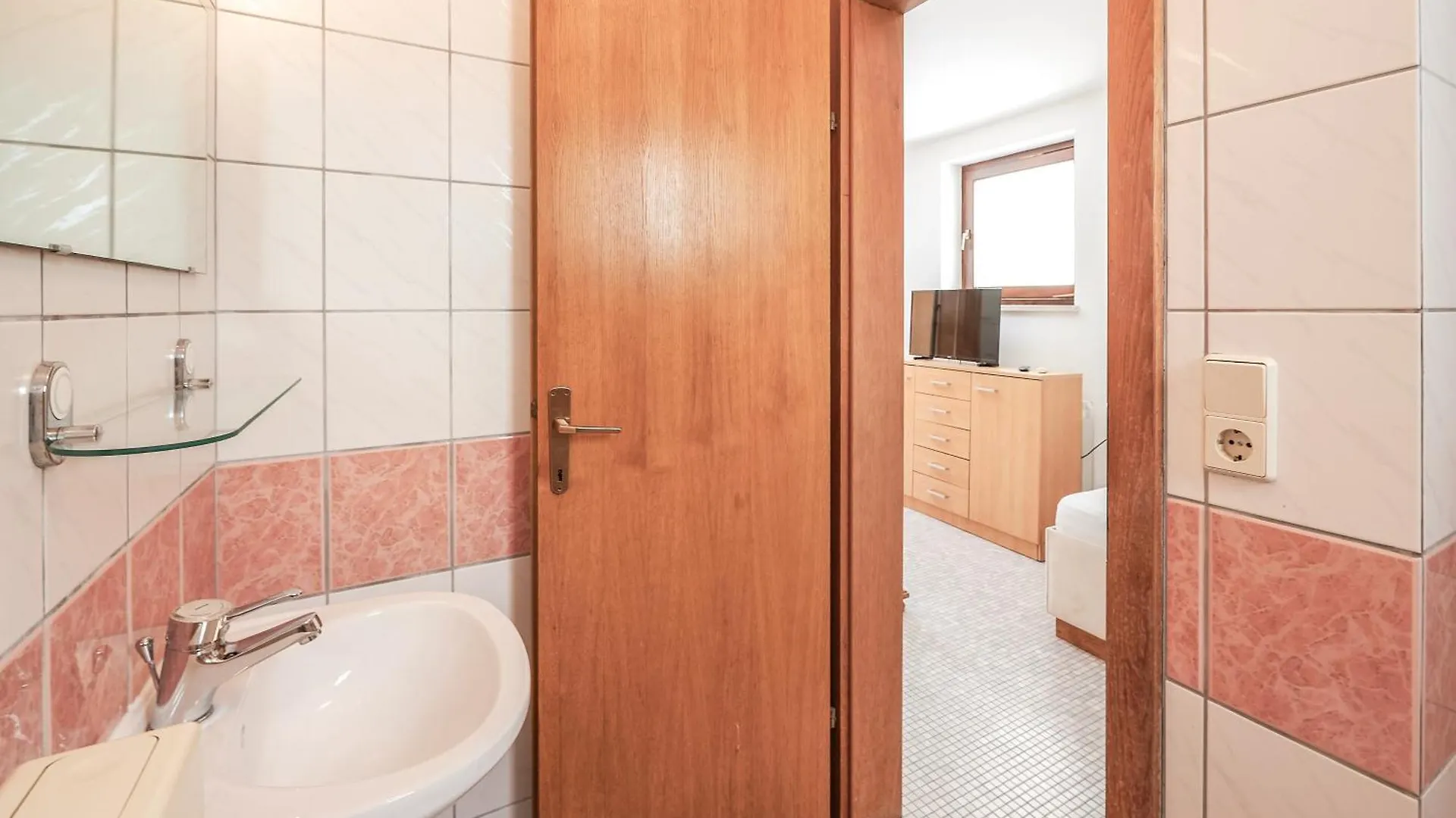 Vila Veljko Okrug Gornji Croatia