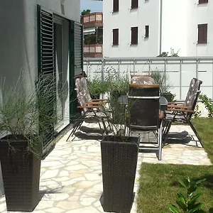 apartments-eva-malinska.primorje-gorskikotar.com/
